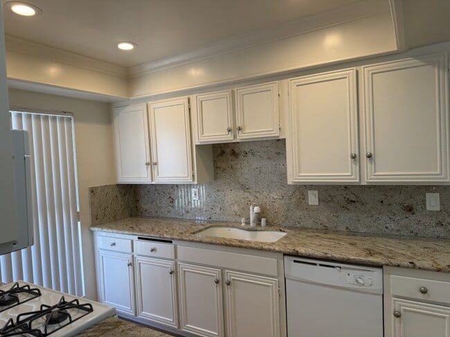 Apt #5: Kitchen with dishwasher