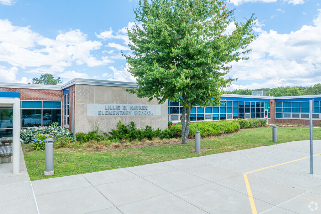 Lillie B. Haynes School offers a respectable student teacher ratio of 11:1.