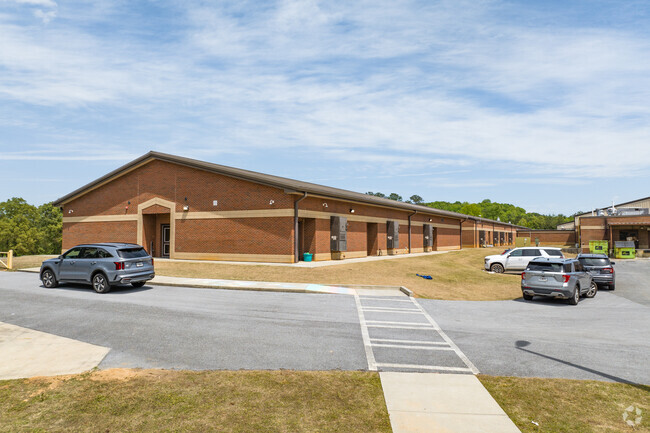 Classes at Kingston Elementary School are from 8:05AM to 2:30PM.