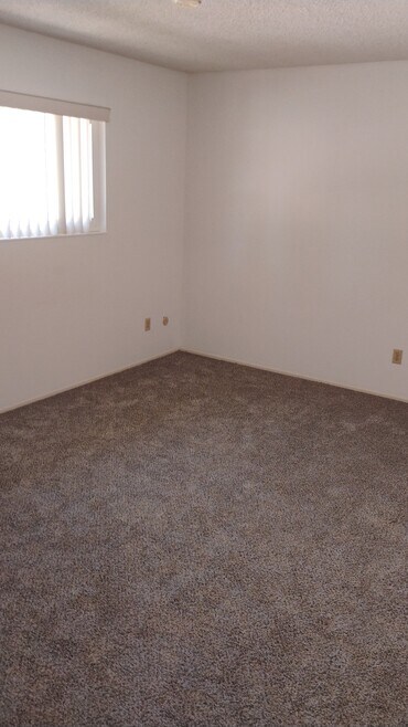 8732 Woodman Way unit C, Sacramento, CA 95826 - photo 1