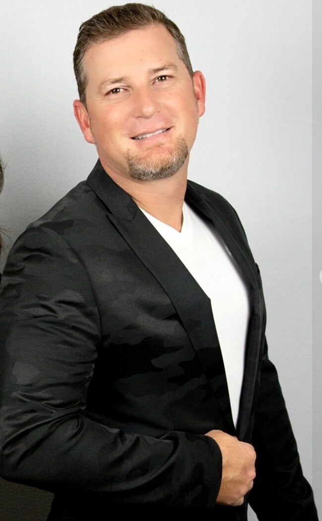 Agent Photo