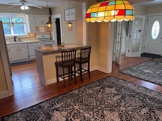 53 1st St, Norwalk, CT 06855