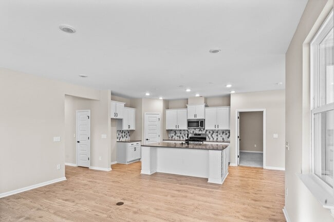 2216 Flatleaf Ct, Longs, SC 29568 - photo 5