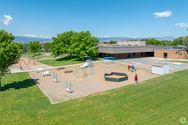Heatherwood Elementary School loves being apart of the Gunbarrel community.