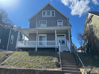 1527 Fairview Place Unit 2, Dubuque, IA 52001