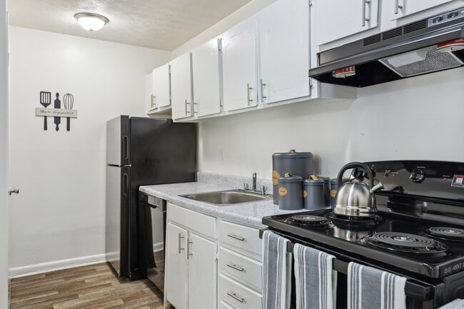 The Woods at Southlake, Jonesboro, GA 30236 - photo 6