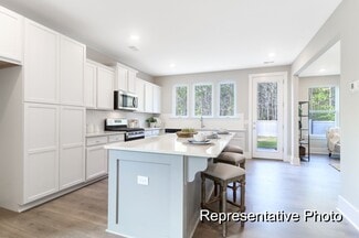 1023 Marsh Harrier Dr, Ravenel, SC 29470