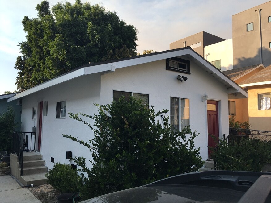 6105 Monterey Rd unit Front, Los Angeles, CA 90042 - photo 1