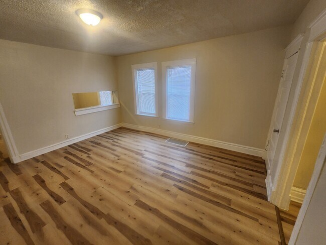 216 Adams St unit 1, Rockford, IL 61107 - photo 5