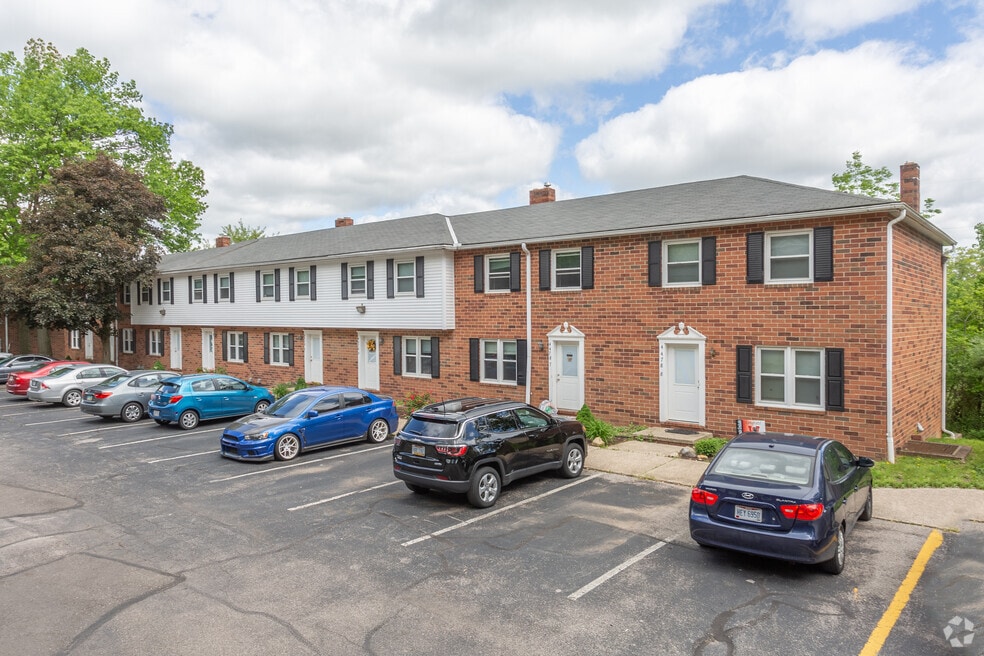Woodland Pointe, Kent, OH 44240 - photo 1