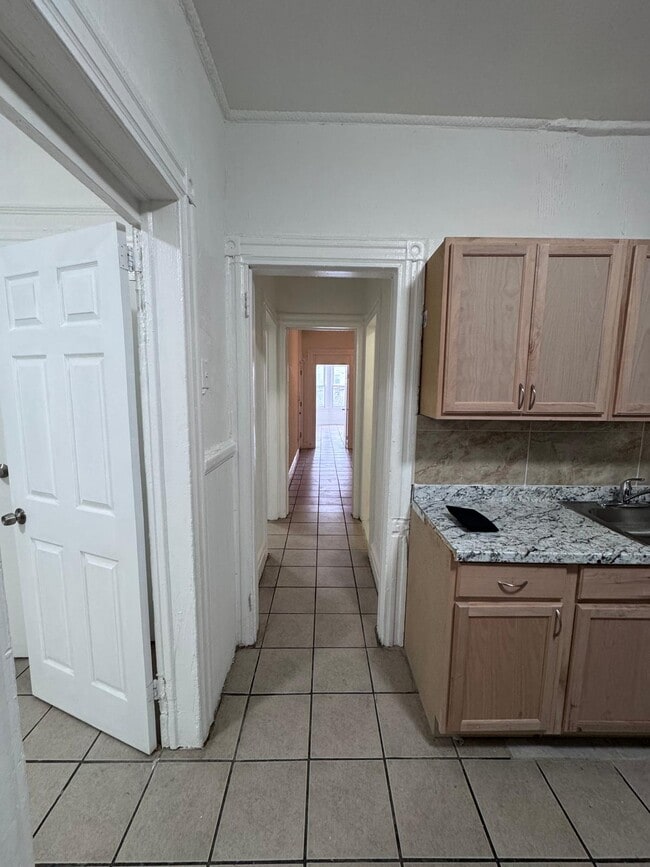 kITCHEN SIDE VIEW