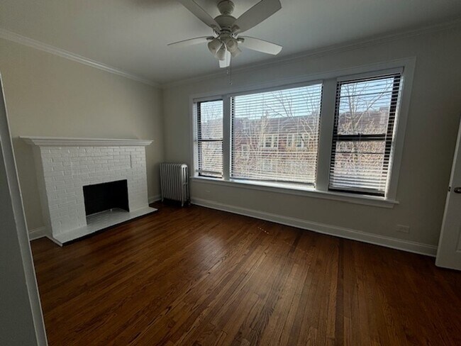 1654 W Wallen Ave unit 2, Chicago, IL 60626 - photo 3