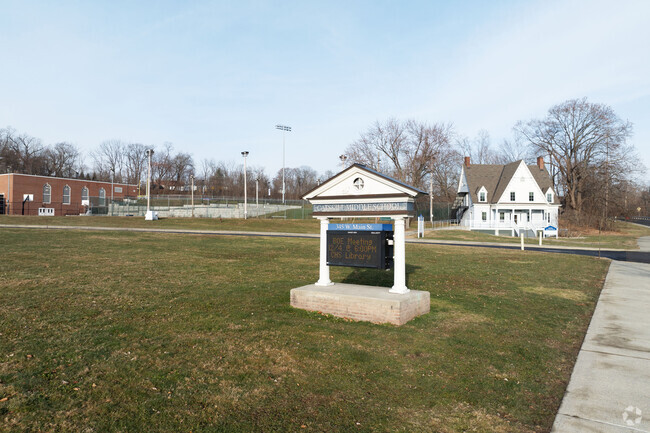 With a B- on Niche Catskill Middle is a safe bet for your child's education.