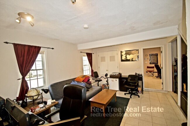 45 Donnybrook Rd, Brighton, MA 02135 - photo 4