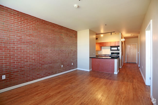 Lincoln Pointe Lofts, Englewood, CO 80112 - photo 2