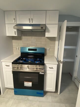 750 Academy Ave Unit 2nd Floor, Providence, RI 02908