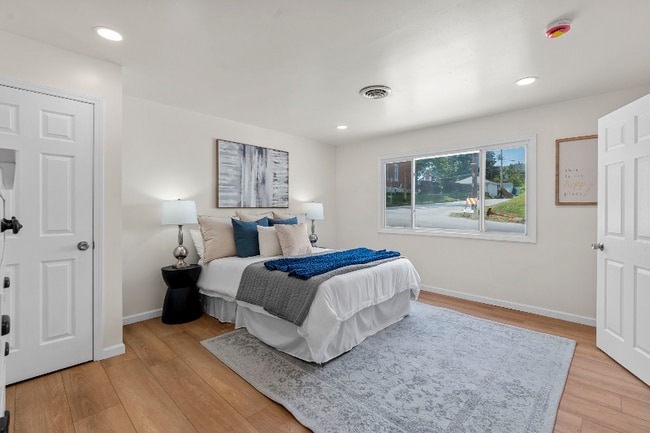 800 N 4th St, Saint Charles, MO 63301 - photo 6