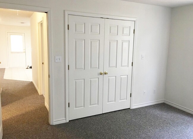 320 N 8th St unit 320 N 8th St, Nederland, TX 77627 - photo 3