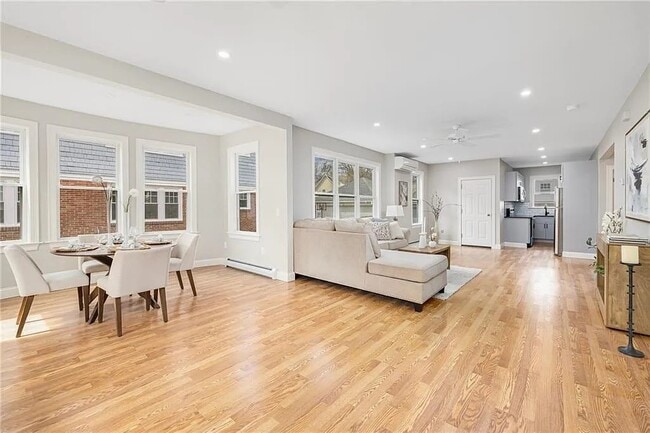 146 Evergreen St unit 148 Evergreen St, Providence, RI 02906 - photo 3