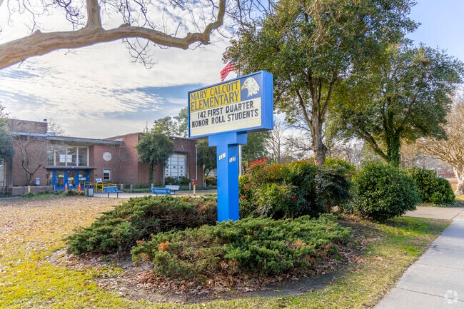 Mary Calcott Elementary fosters a culture of curiosity and exploration.