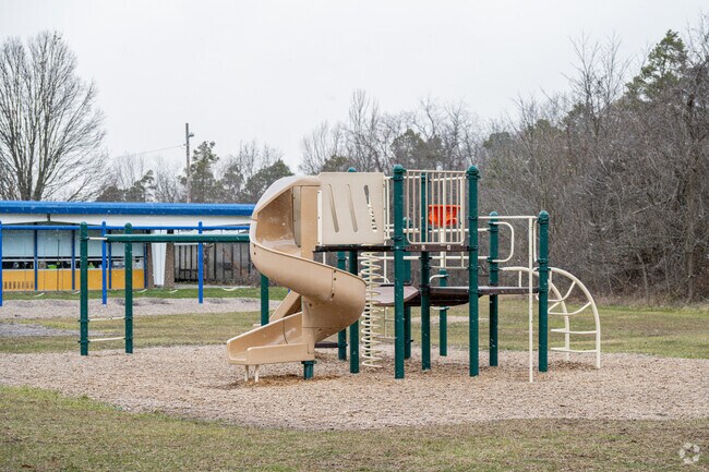 Test scores showed 82% of Wylandville Elementary School students are proficient in reading.