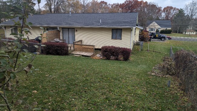 538 4 Mile Rd NW, Comstock Park, MI 49321 - photo 4