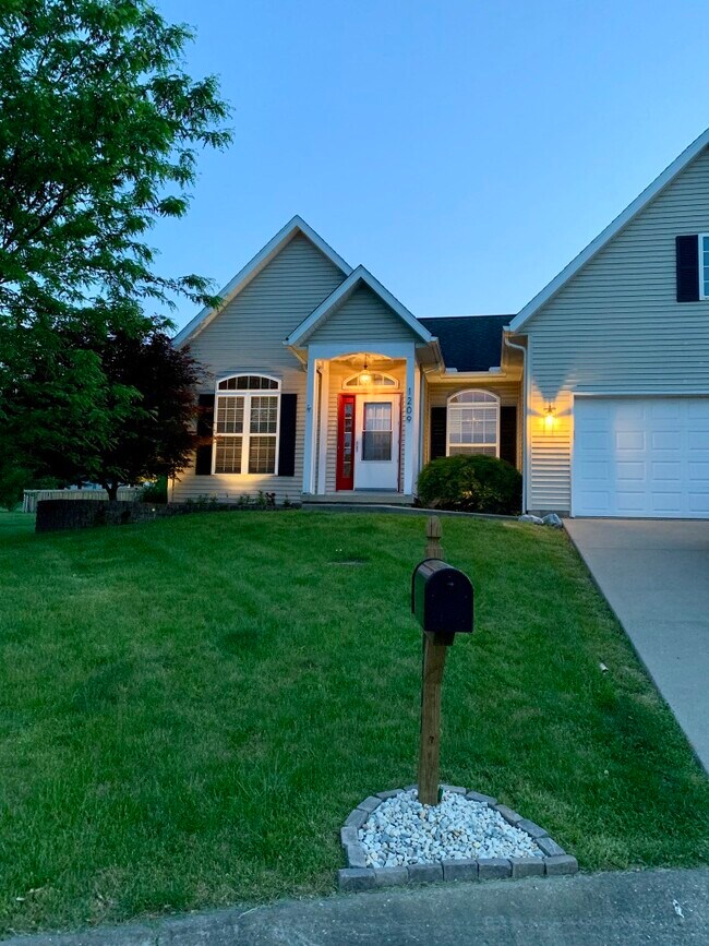 1209 W Aspen Ct unit 1209 Asoen, Bloomington, IN 47404 - photo 7