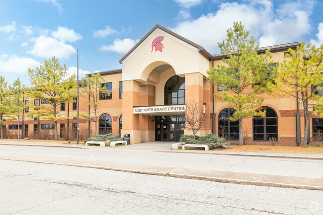 Bixby 9th Grade Center is highly rated, with the 9-12th grade receiving an A on Niche.