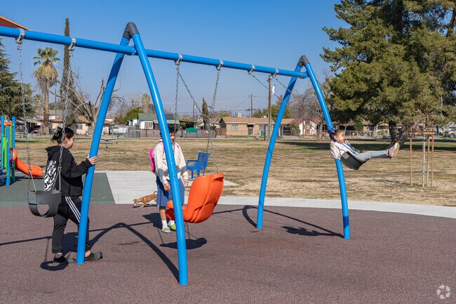 A young family enjoy an afternoon at Casa Loma County Park.