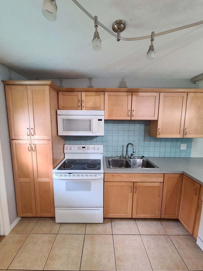 West Winds, South Daytona, FL 32119 - photo 6