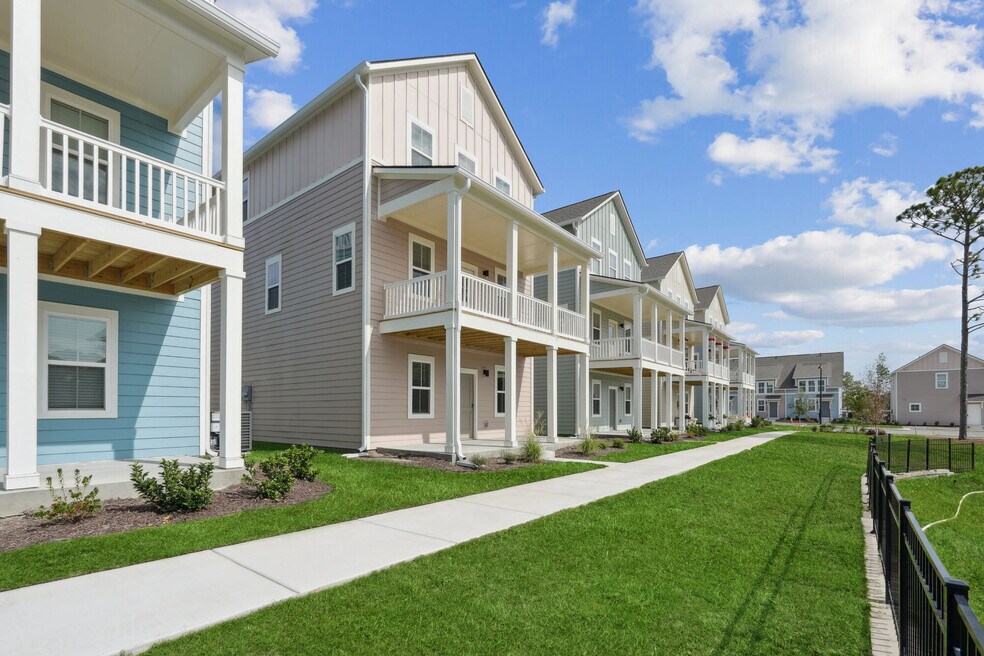 Hamlet Barclay West - Homes & Townhomes for Rent, Wilmington, NC 28412 - photo 1