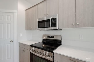 608 W Snowy Owl St, Kuna, ID 83634