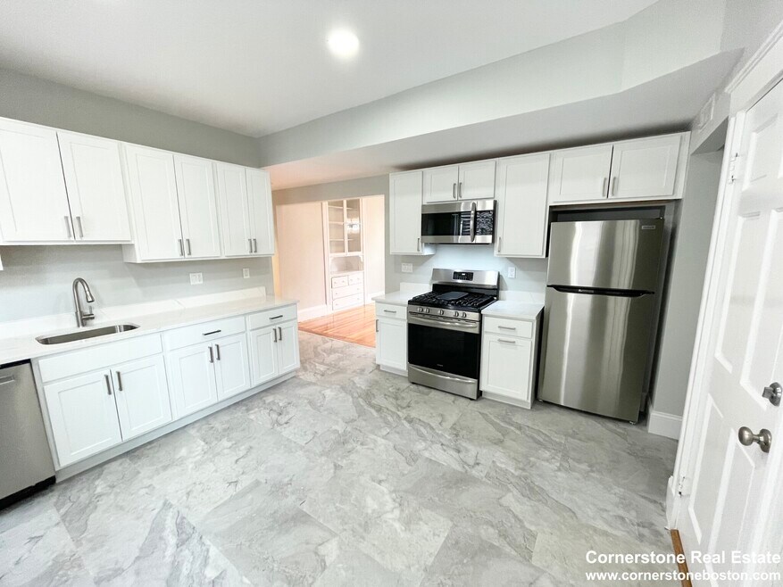 159 Boston St unit 4, Dorchester, MA 02125 - photo 1