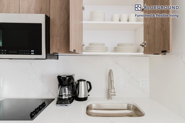 246 E 53rd St unit FL2-ID2126, New York, NY 10022 - photo 7