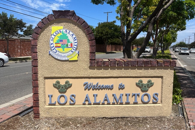 Los Alamitos's residents are drawn to its great schools, spacious homes and neighborhood charm.