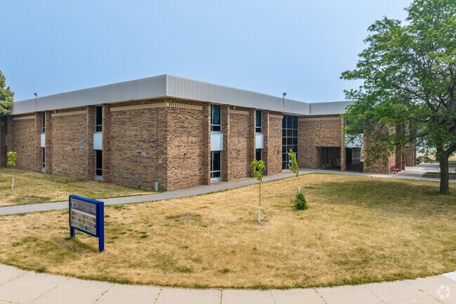The front exterior of Jefferson Middle School.