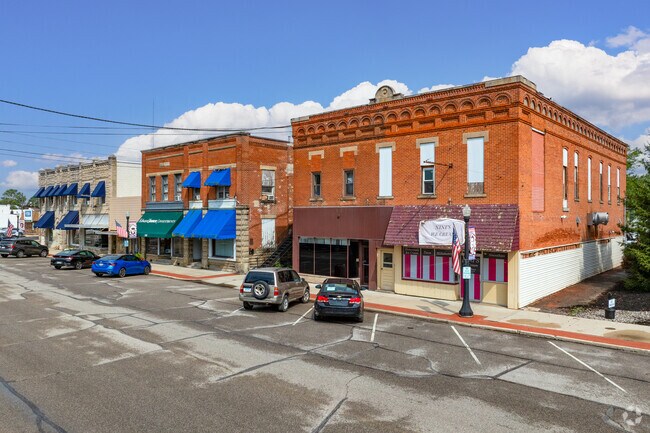 The Paulding town square is full of rustic, old brick buildings that host local businesses.