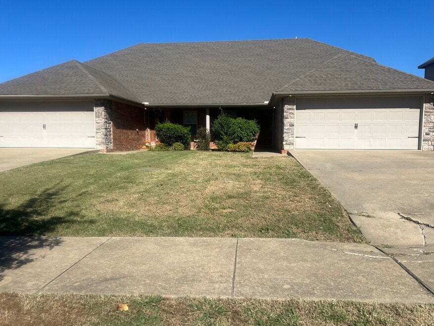 3106 SW Deerfield Blvd, Bentonville, AR 72712 - photo 1