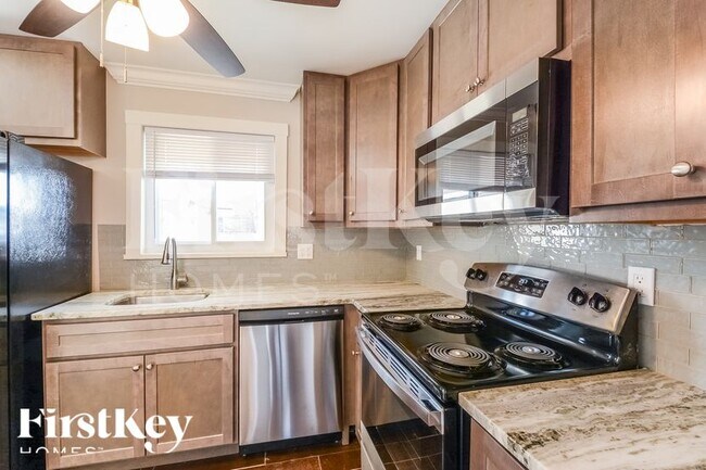 11024 Acton Dr, Saint Louis, MO 63123 - photo 7