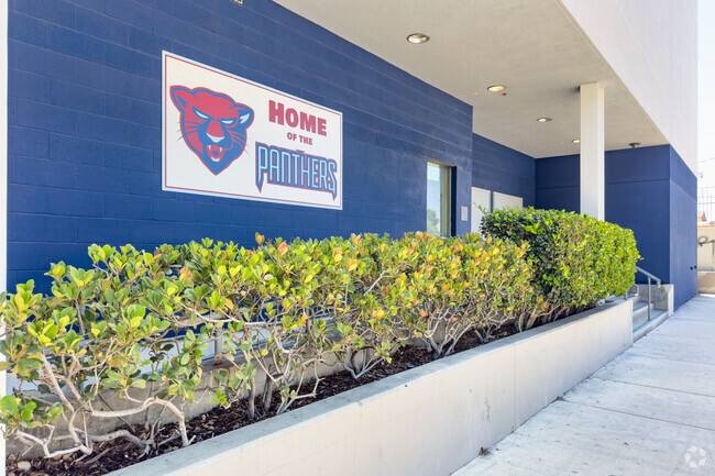 Wallis Annenberg High School