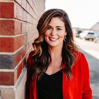 Lindsey Simmons