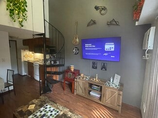 803 W Springfield Ave Unit J, Champaign, IL 61820