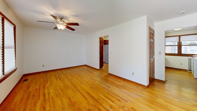 3272 S Joplin Ct, Aurora, CO 80013 - photo 2