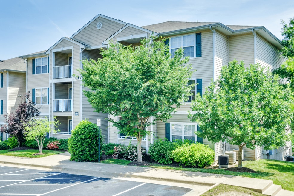 The Landings at Markhams Grant Apartments, Woodbridge, VA 22191 - photo 1