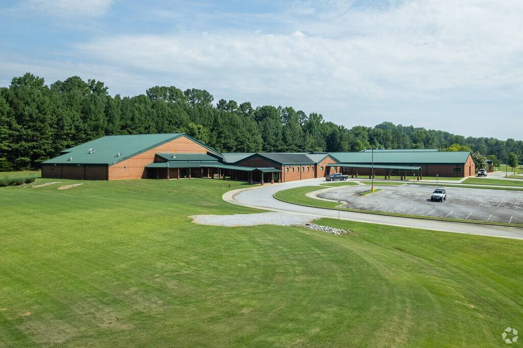 Dacusville Middle School is a premier school in the Dacusville neighborhood.