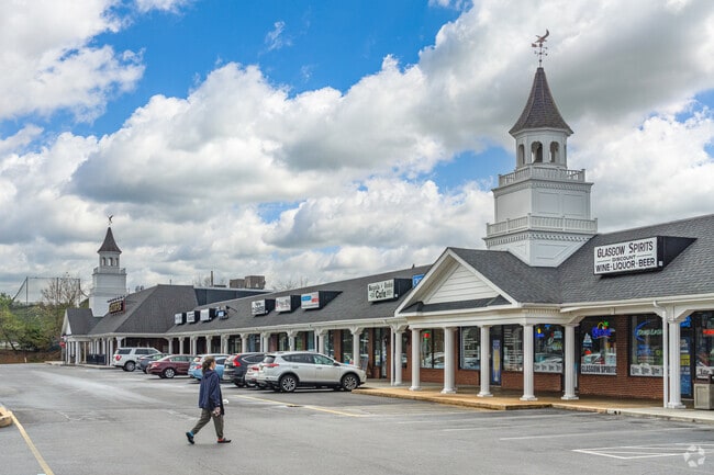 People's Plaza is a popular shopping mall in Glasgow with plenty of casual retail and restaurant options.