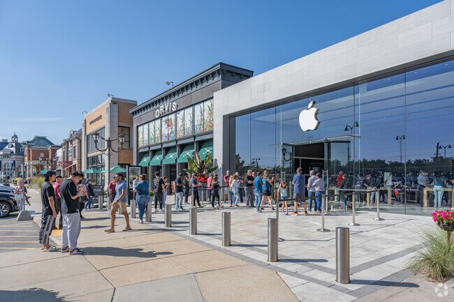 Woodmere's Eton Chargrin Boulevard features premier retail shopping in an outdoor setting.