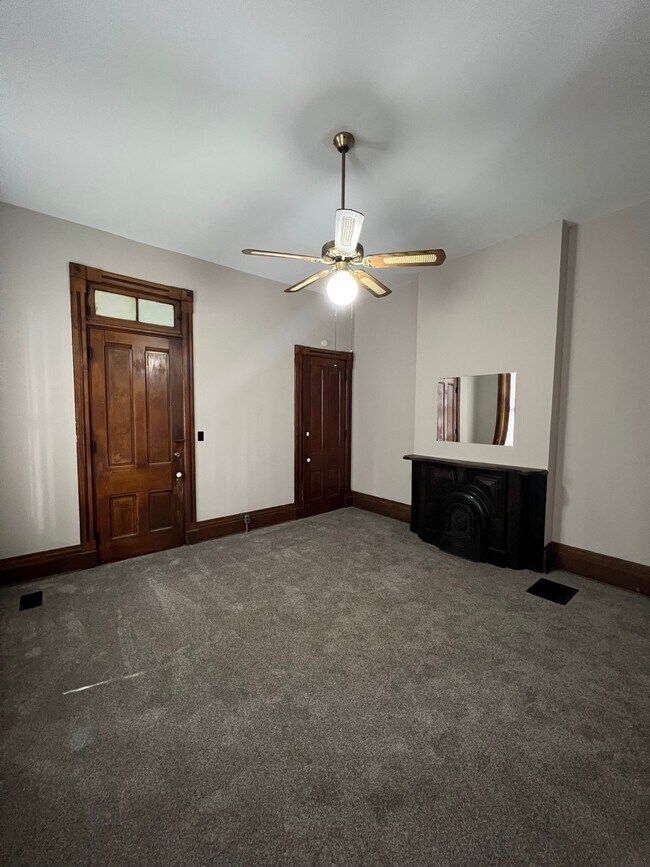114 Parker St unit 2, Cincinnati, OH 45219 - photo 4
