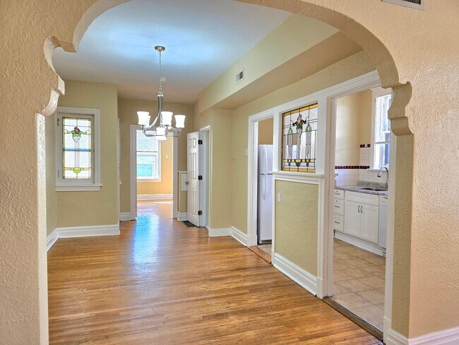 7212 Forsyth Blvd unit 1W, Saint Louis, MO 63105 - photo 5