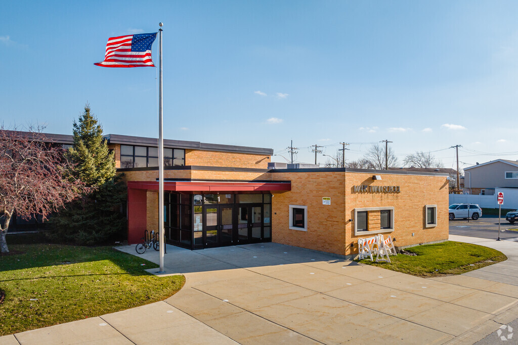 Mark Twain Elementary is an above average public school in Niles.